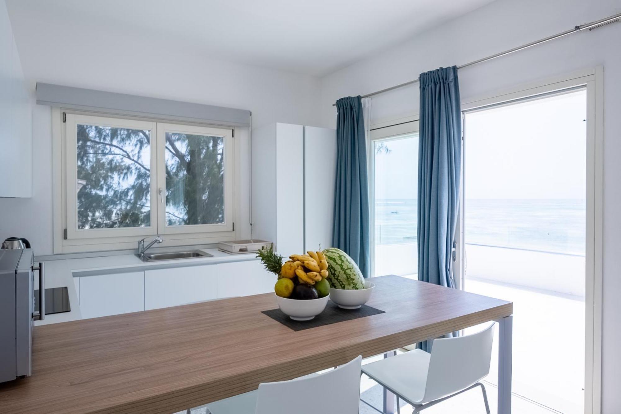 Gulioni Ocean View Penthouse With Jacuzzi Elias Homes Zanzibarhouses מראה חיצוני תמונה